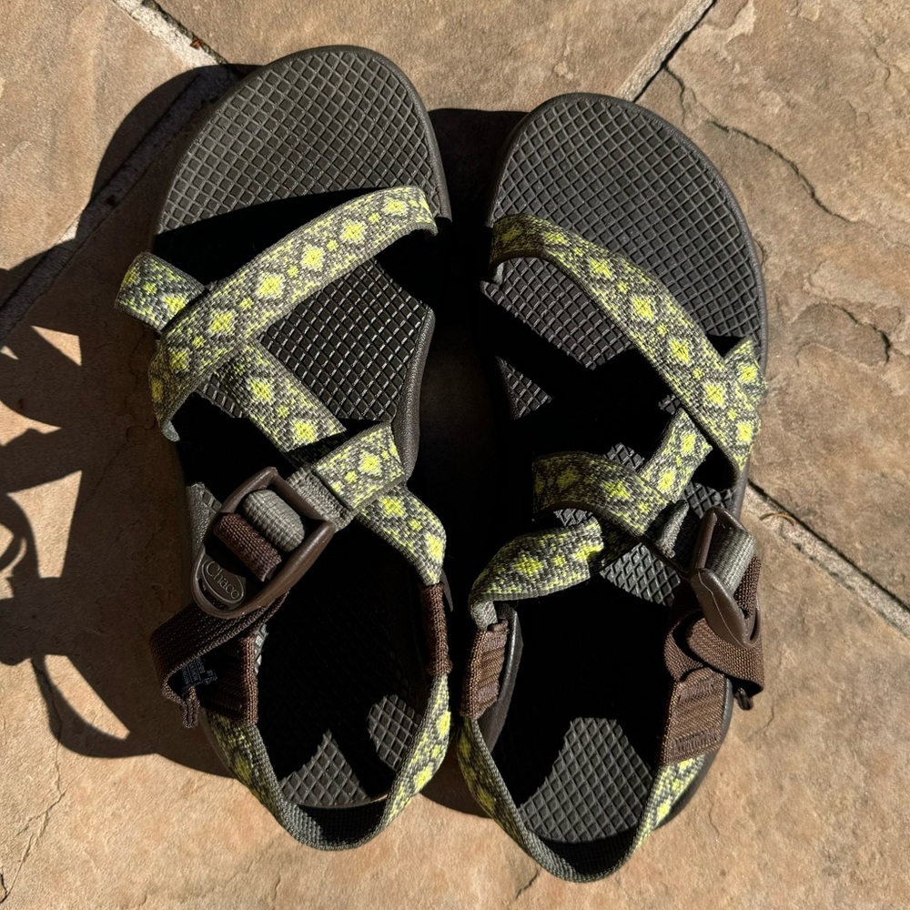 Chacos women’s Z/1 adjustable strap classic sandal size 6